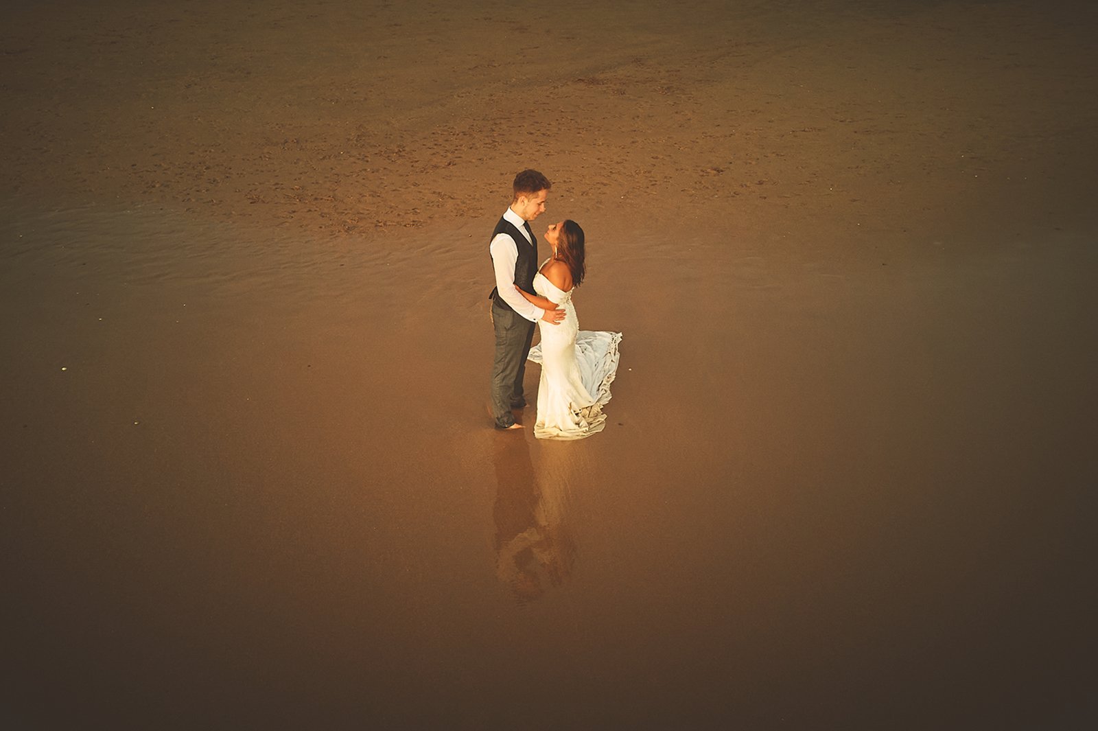 Imagen de Postboda filmado con Dron I Alejandra y Agustín I El Palmar - Complices del Recuerdo